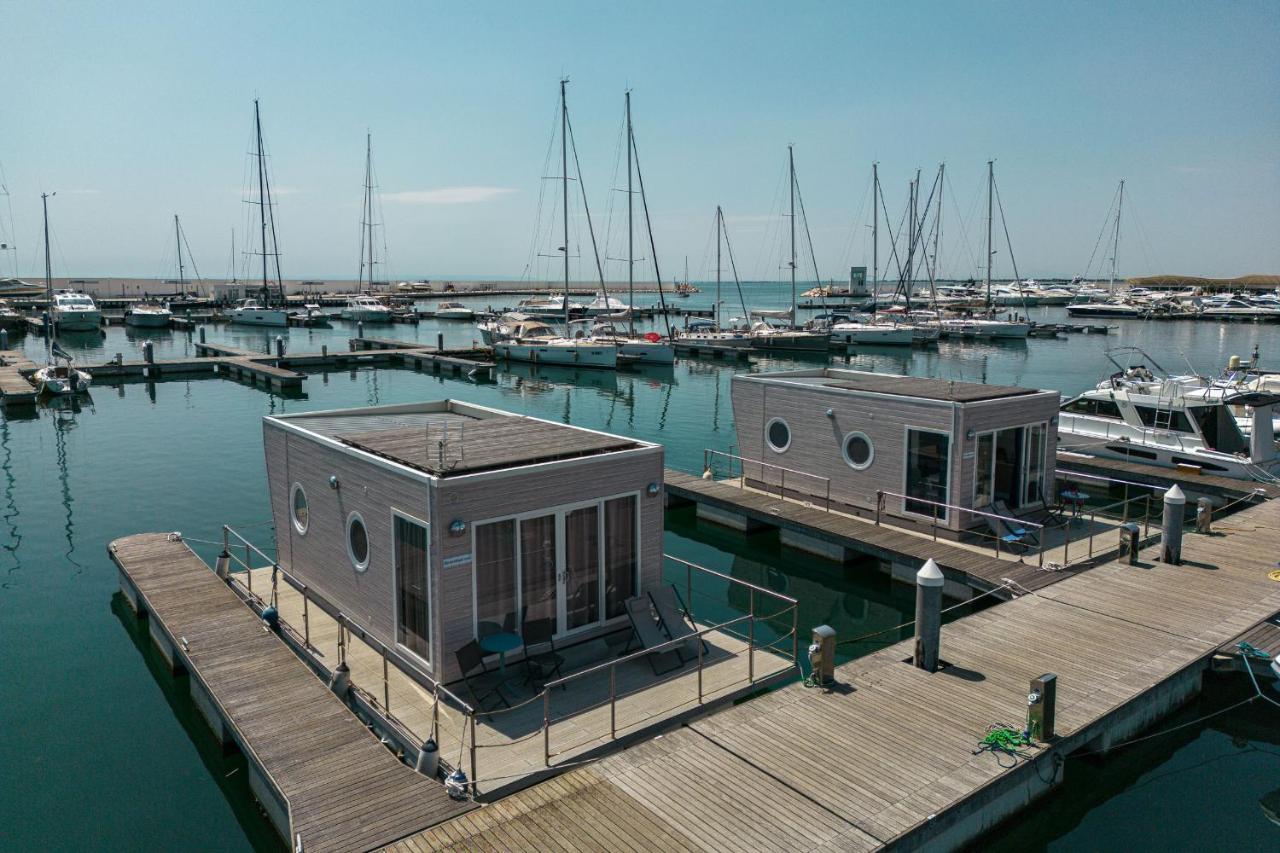 Marina Del Gargano Houseboat Hotel Manfredonia Exterior photo